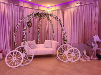quinceanera-gallery-03-decor-couch-carriage