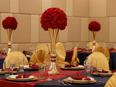 wedding-gallery-01-red-gold-decor-grand-floral-centerpiece